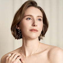 Load image into Gallery viewer, HE008 Dainty vine earring