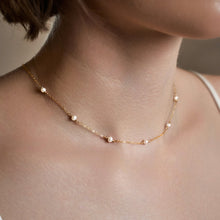 Load image into Gallery viewer, Floating pearl necklace HN014