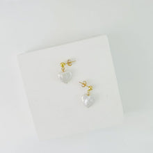 Load image into Gallery viewer, HE001 Heart ear stud