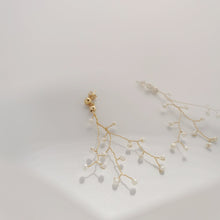Load image into Gallery viewer, HE008 Dainty vine earring