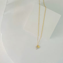 Load image into Gallery viewer, HN001 Petite gold heart pearl necklace
