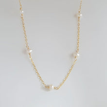 Load image into Gallery viewer, Floating pearl necklace HN014