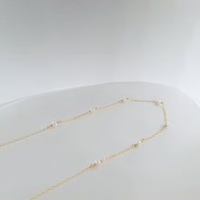 Load image into Gallery viewer, Floating pearl necklace HN014