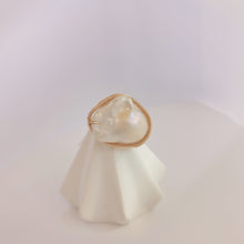 Load image into Gallery viewer, Della Baroque Ring HR006