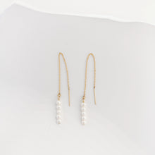 Load image into Gallery viewer, Minimalist pearls ear threader HE006