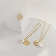 Load image into Gallery viewer, Zodiac sign necklace | Gold filled freshwater pearl HN024