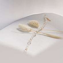 Load image into Gallery viewer, Dottie pearl bracelet | Gold filled wire and beads freshwater pearls HB023