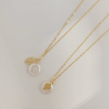 Load image into Gallery viewer, Pearl pendant necklace | Gold filled and freshwater pearl HN002
