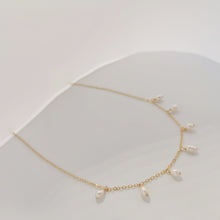 Load image into Gallery viewer, Pearl dangle necklace | Fresh water pearls Gold filled chain HN013