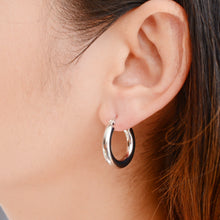 Load image into Gallery viewer, E065 Minimalist gold/silver hoop.