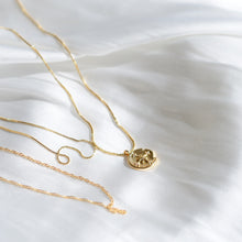 Load image into Gallery viewer, Eight points star pendant necklace | 925 sterling silver and gold plated N031