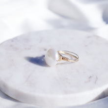 Load image into Gallery viewer, HR001 Coin pearl ring