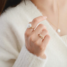 Load image into Gallery viewer, HR001 Coin pearl ring
