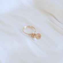 Load image into Gallery viewer, HR005 Hammered initial ring