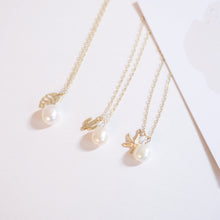 Load image into Gallery viewer, Pearl pendant necklace | Gold filled and freshwater pearl HN002