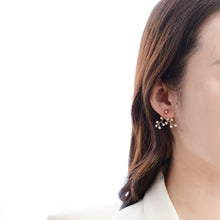 Load image into Gallery viewer, HE008 Dainty vine earring