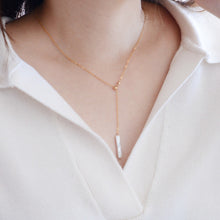 Load image into Gallery viewer, Uta lariat necklace|Freshwater pearl, gold filled chain HN019
