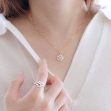 Load image into Gallery viewer, Maley flower necklace HN020
