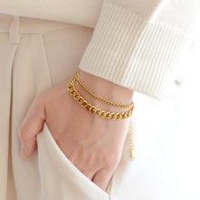 Load image into Gallery viewer, Gitta cuban link chain bracelet | Stainless steels with gold plating B019