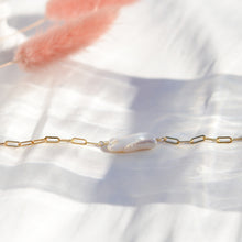 Load image into Gallery viewer, Orin chain bracelet | Freshwater pearl, gold filled link chain HB020