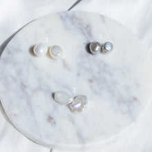 Load image into Gallery viewer, Pearl pendant necklace | Gold filled and freshwater pearl HN002