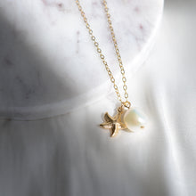 Load image into Gallery viewer, Pearl pendant necklace | Gold filled and freshwater pearl HN002