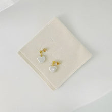 Load image into Gallery viewer, HE001 Heart ear stud
