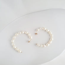 Load image into Gallery viewer, Bridal Hoop Earrings-Minimalist pearl hoop earring | Freshwater pearl, Gold filled HE002
