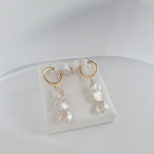 Load image into Gallery viewer, HE014 Sal hoop keshi earring
