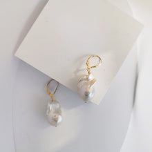 Load image into Gallery viewer, Rita baroque earring HE019
