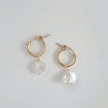 Load image into Gallery viewer, HE021 Rachel hoop earring
