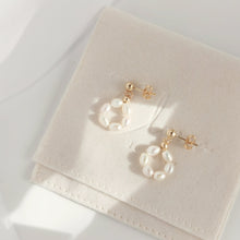 Load image into Gallery viewer, Maley flower earring | Gold filled freshwater pearl HE029
