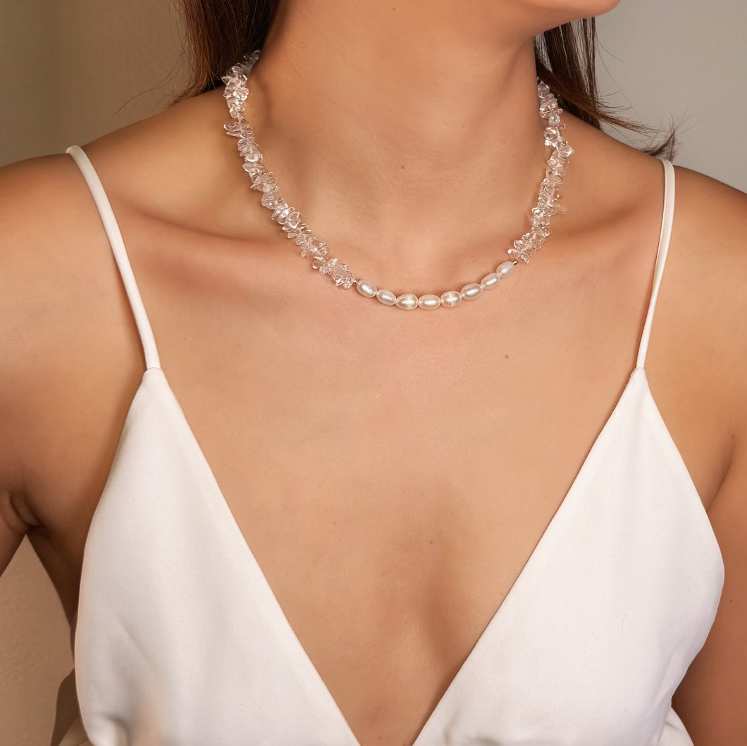 HN031 Clear crystal pearl necklace