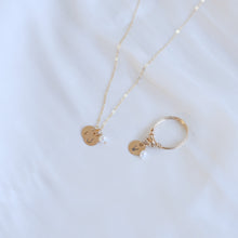 Load image into Gallery viewer, Hammered initial necklace | Gold filled wire and disc HN003
