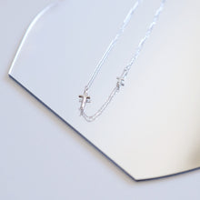 Load image into Gallery viewer, N034 Dainty cross choker
