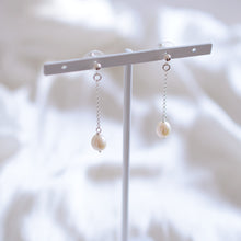 Load image into Gallery viewer, Pearl drop earring | 14k Gold filled, freshwater pearl HE003
