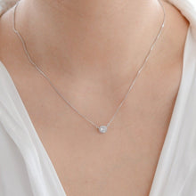 Load image into Gallery viewer, Floating diamond necklace N003
